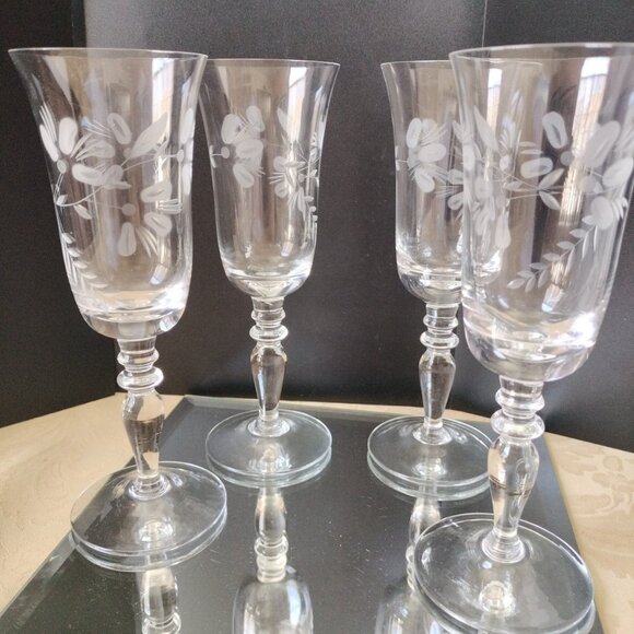 Set of 4 Toscany Style Hand Blown Etched Floral Glasses 7.5 Wine glasses - Picture 1 of 16